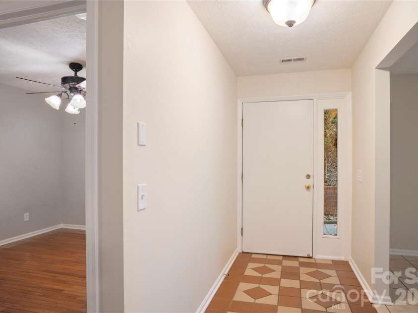 8 Galax Lane, Hendersonville, NC 28791.  MLS# CAR4416703, YatesRealty ID 53622. 