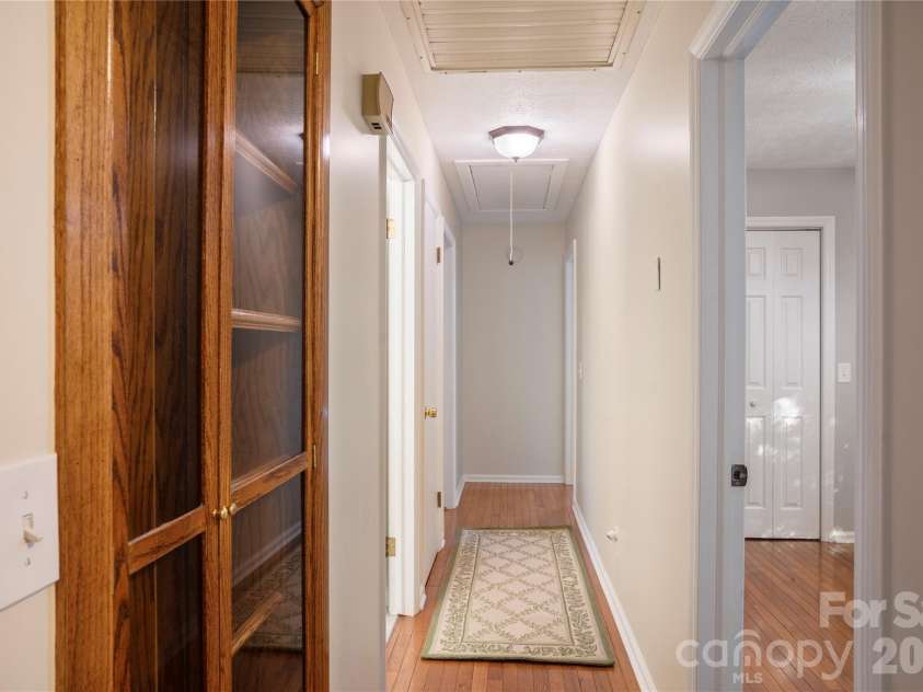 8 Galax Lane, Hendersonville, NC 28791.  MLS# CAR4416703, YatesRealty ID 53622. 