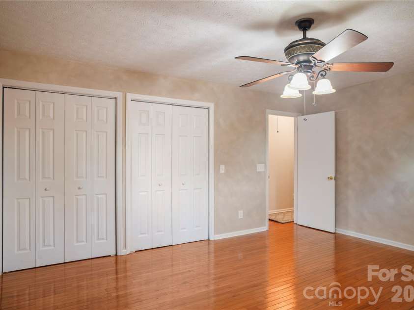 8 Galax Lane, Hendersonville, NC 28791.  MLS# CAR4416703, YatesRealty ID 53622. 