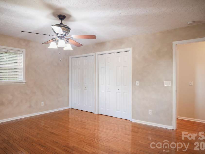 8 Galax Lane, Hendersonville, NC 28791.  MLS# CAR4416703, YatesRealty ID 53622. 