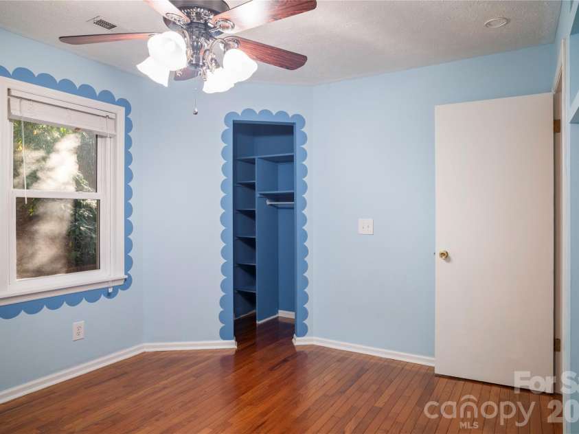8 Galax Lane, Hendersonville, NC 28791.  MLS# CAR4416703, YatesRealty ID 53622. 