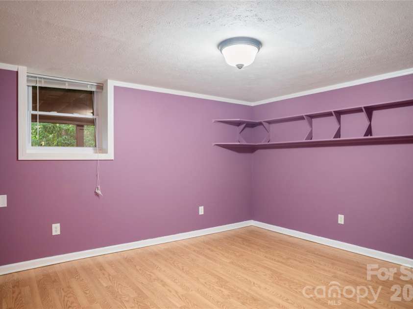 8 Galax Lane, Hendersonville, NC 28791.  MLS# CAR4416703, YatesRealty ID 53622. 