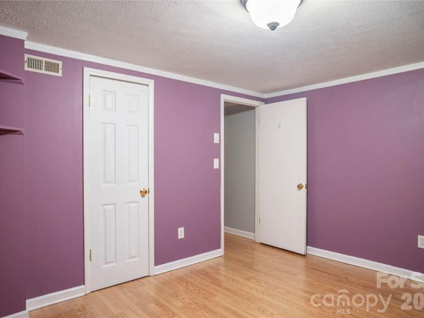 8 Galax Lane, Hendersonville, NC 28791.  MLS# CAR4416703, YatesRealty ID 53622. 