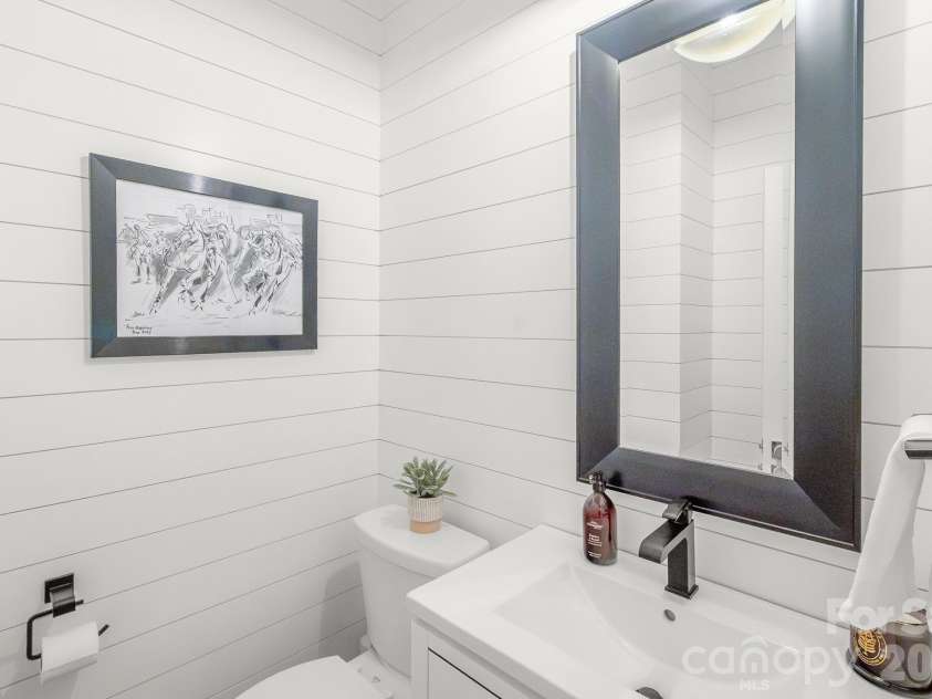 211 Pat Stough Lane, Davidson, NC 28036.  MLS# CAR4429615, YatesRealty ID 53623. 
