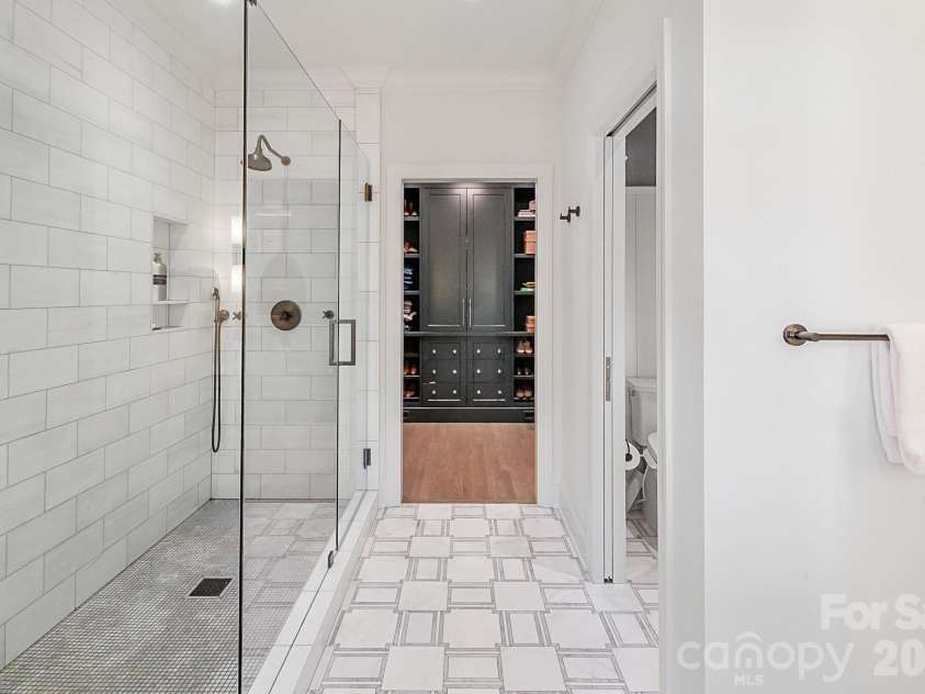 211 Pat Stough Lane, Davidson, NC 28036.  MLS# CAR4429615, YatesRealty ID 53623. 