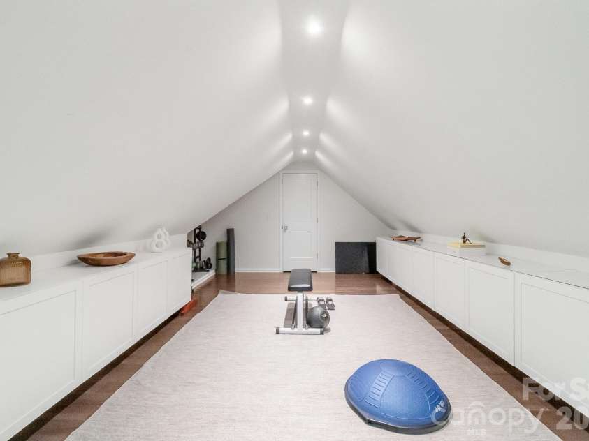 211 Pat Stough Lane, Davidson, NC 28036.  MLS# CAR4429615, YatesRealty ID 53623. 