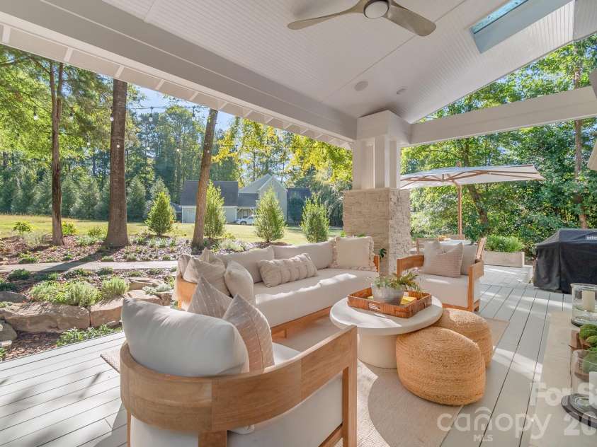 211 Pat Stough Lane, Davidson, NC 28036.  MLS# CAR4429615, YatesRealty ID 53623. 