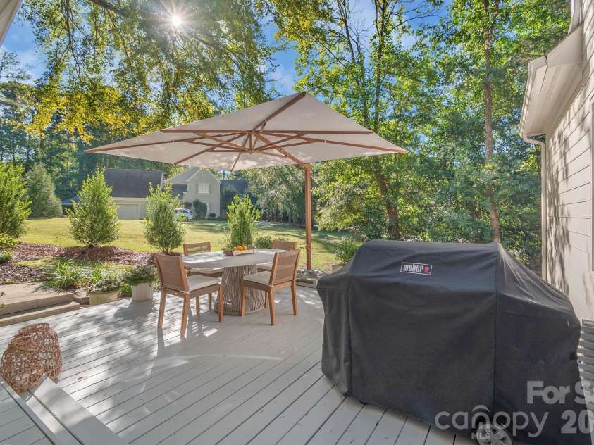 211 Pat Stough Lane, Davidson, NC 28036.  MLS# CAR4429615, YatesRealty ID 53623. 