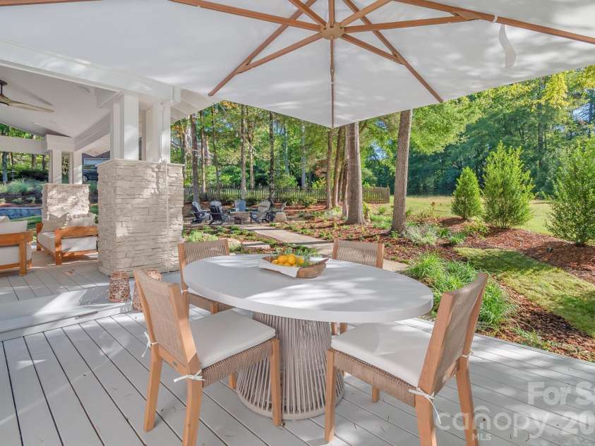 211 Pat Stough Lane, Davidson, NC 28036.  MLS# CAR4429615, YatesRealty ID 53623. 
