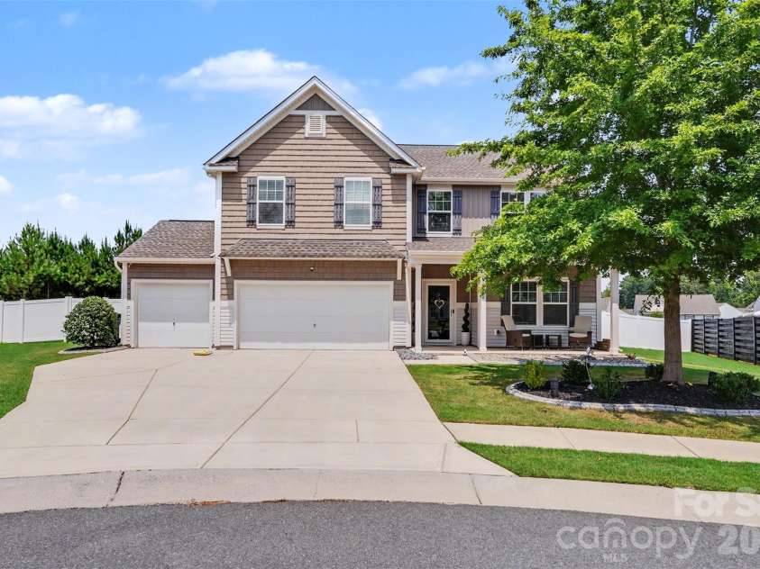 2834 Kinloch Court, Clover, SC 29710.  MLS# CAR4410504, YatesRealty ID 53625. Front Home 4