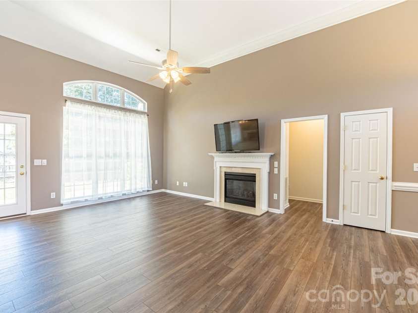 3109 Yates Mill Drive, Concord, NC 28027.  MLS# CAR4425009, YatesRealty ID 53626. Living room