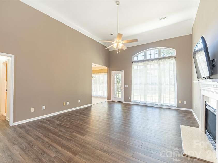 3109 Yates Mill Drive, Concord, NC 28027.  MLS# CAR4425009, YatesRealty ID 53626. Living room