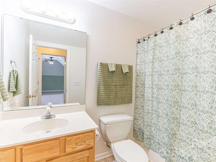 3109 Yates Mill Drive, Concord, NC 28027.  MLS# CAR4425009, YatesRealty ID 53626. Upstairs bathroom
