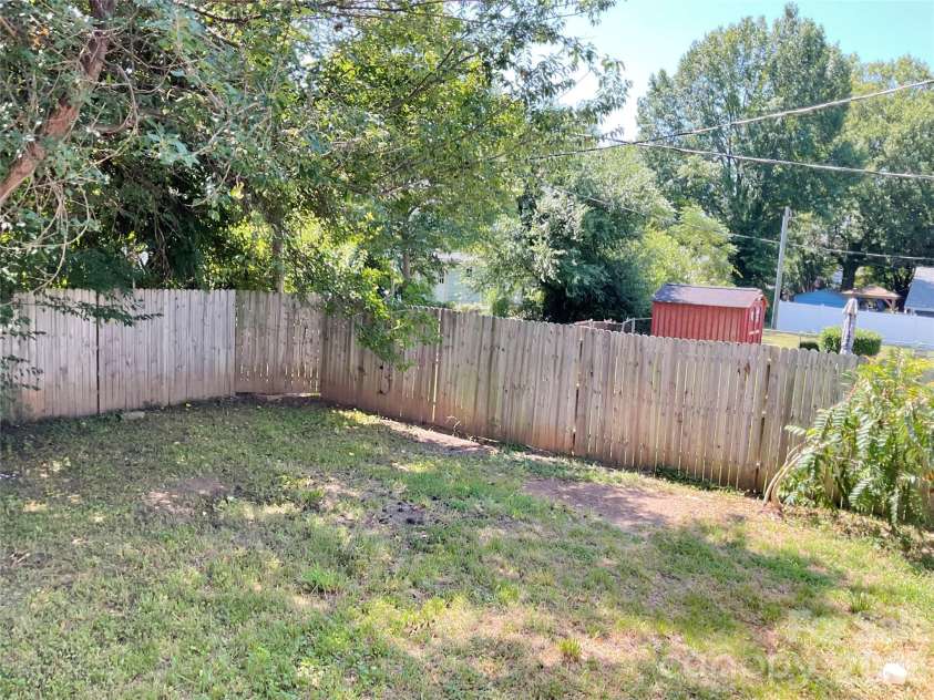 208 Ransom Street, Gastonia, NC 28052.  MLS# CAR4429633, YatesRealty ID 53629. 