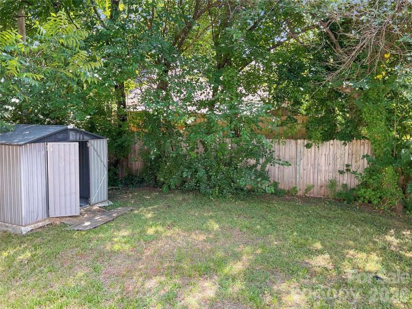 208 Ransom Street, Gastonia, NC 28052.  MLS# CAR4429633, YatesRealty ID 53629. 