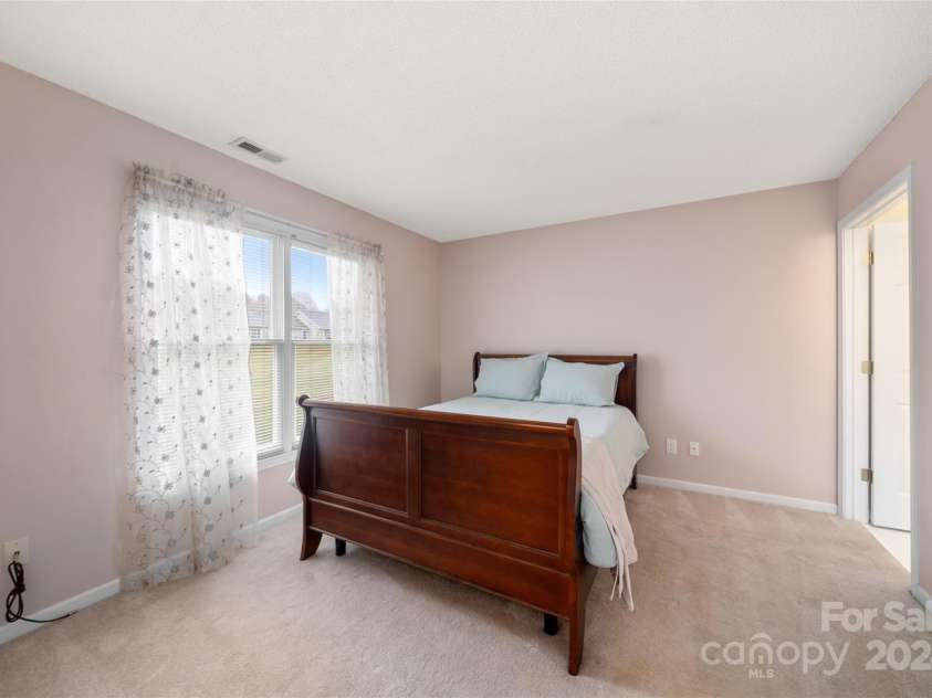 267 Rocky Mountain Way, Arden, NC 28704.  MLS# CAR4195301, YatesRealty ID 5363. 