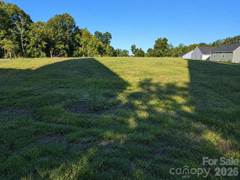 3513 Joel Turner Drive, Charlotte, NC 28216.  MLS# CAR4428071, YatesRealty ID 53630. 