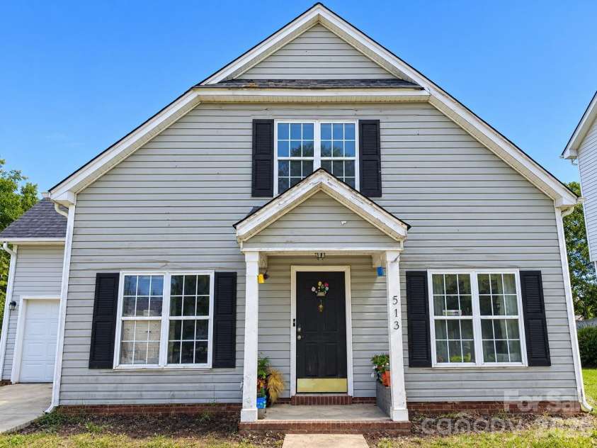 3513 Joel Turner Drive, Charlotte, NC 28216.  MLS# CAR4428071, YatesRealty ID 53630. 