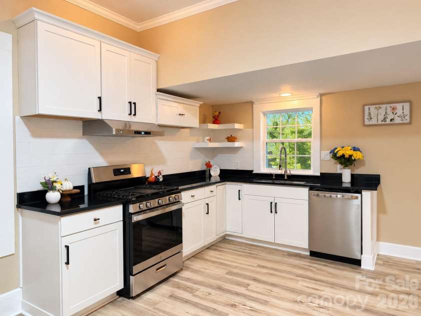 303 Rose Avenue, Kannapolis, NC 28083.  MLS# CAR4429536, YatesRealty ID 53631. 