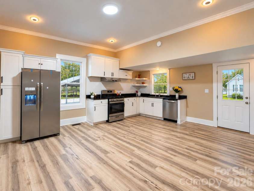 303 Rose Avenue, Kannapolis, NC 28083.  MLS# CAR4429536, YatesRealty ID 53631. 