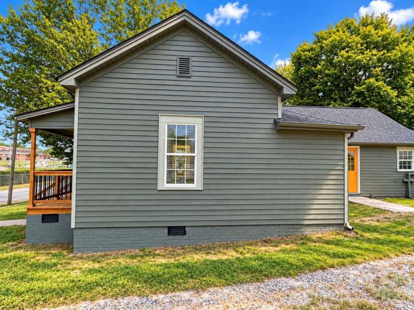 303 Rose Avenue, Kannapolis, NC 28083.  MLS# CAR4429536, YatesRealty ID 53631. 
