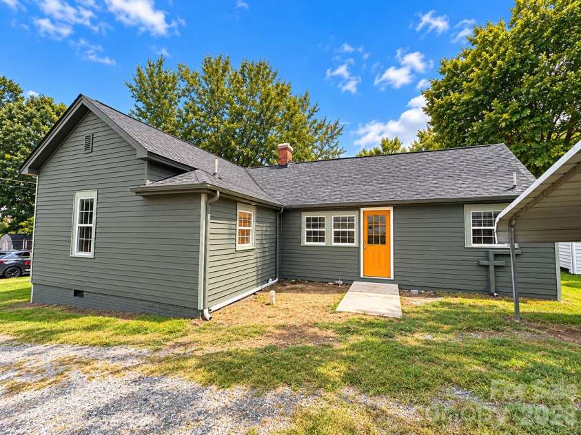 303 Rose Avenue, Kannapolis, NC 28083.  MLS# CAR4429536, YatesRealty ID 53631. 