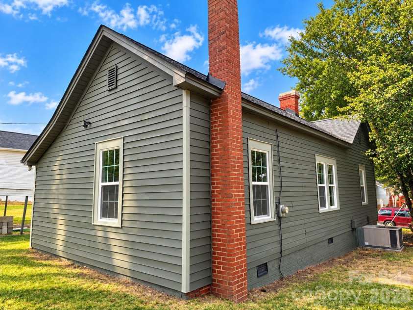 303 Rose Avenue, Kannapolis, NC 28083.  MLS# CAR4429536, YatesRealty ID 53631. 