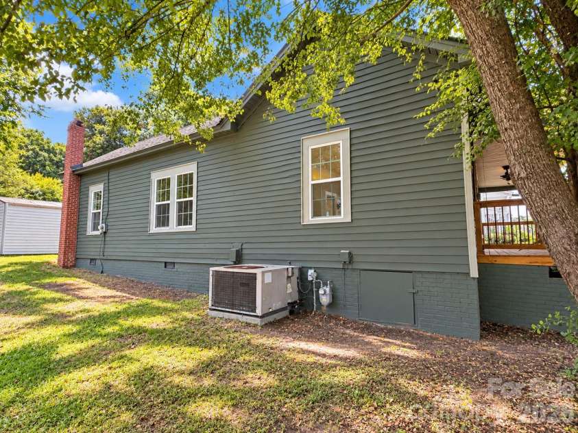 303 Rose Avenue, Kannapolis, NC 28083.  MLS# CAR4429536, YatesRealty ID 53631. 