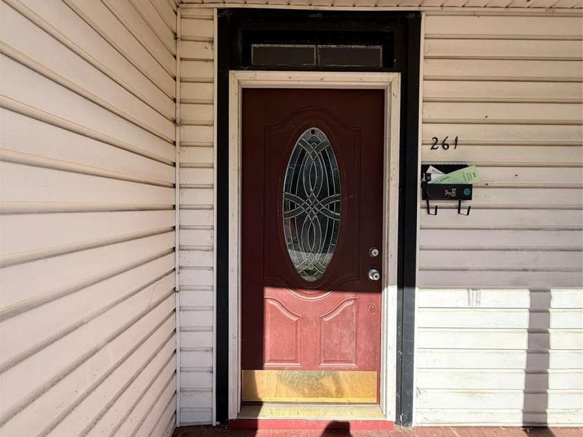 261 Iredell Avenue, Mooresville, NC 28115.  MLS# CAR4429457, YatesRealty ID 53637. 