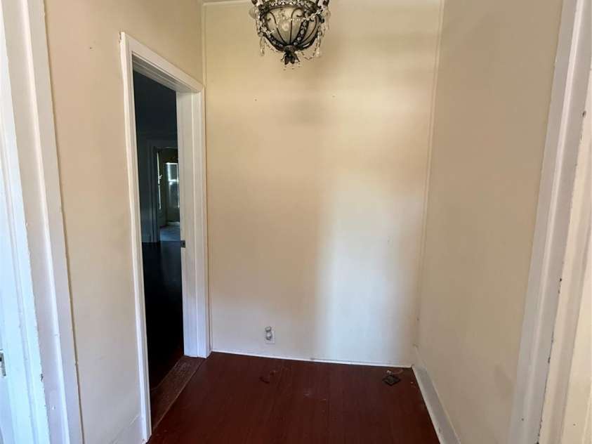 261 Iredell Avenue, Mooresville, NC 28115.  MLS# CAR4429457, YatesRealty ID 53637. 