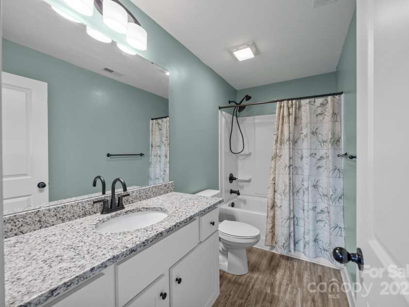 701 3rd Street, Conover, NC 28613.  MLS# CAR4332348, YatesRealty ID 5364. Full Bath - Upper Level