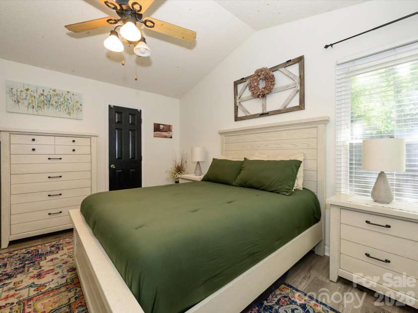 11127 Atrium Way, Matthews, NC 28105.  MLS# CAR4429454, YatesRealty ID 53644. 