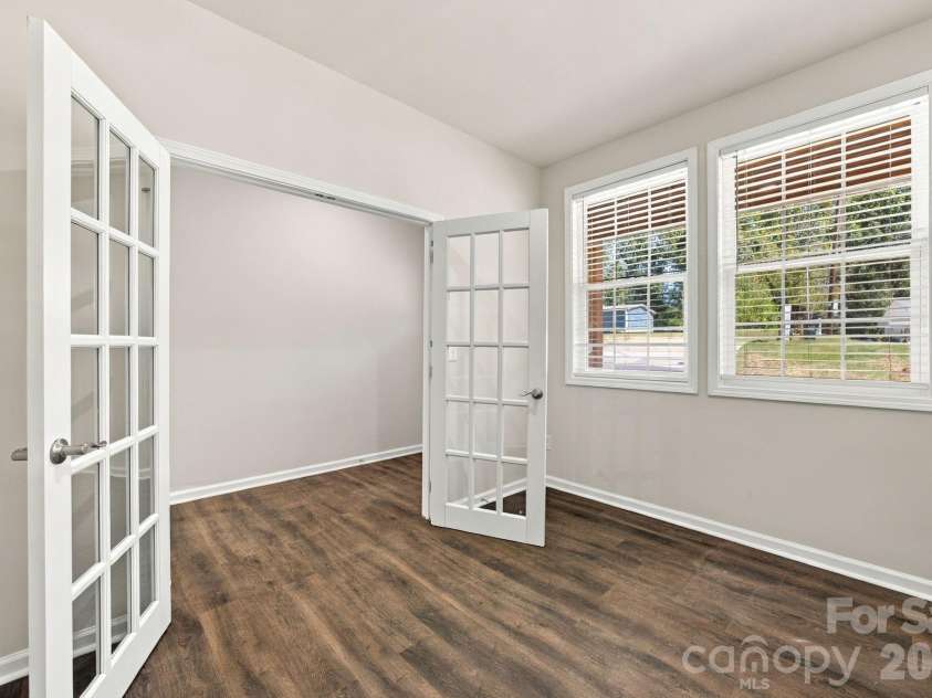 122 McCarver Road, Gastonia, NC 28056.  MLS# CAR4429631, YatesRealty ID 53646. 