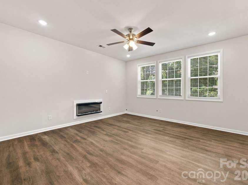 122 McCarver Road, Gastonia, NC 28056.  MLS# CAR4429631, YatesRealty ID 53646. 