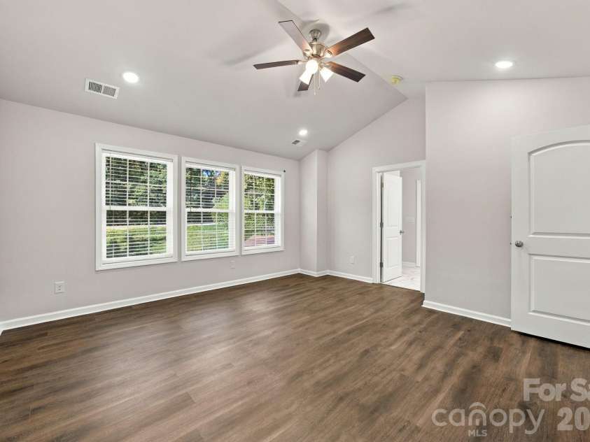 122 McCarver Road, Gastonia, NC 28056.  MLS# CAR4429631, YatesRealty ID 53646. 