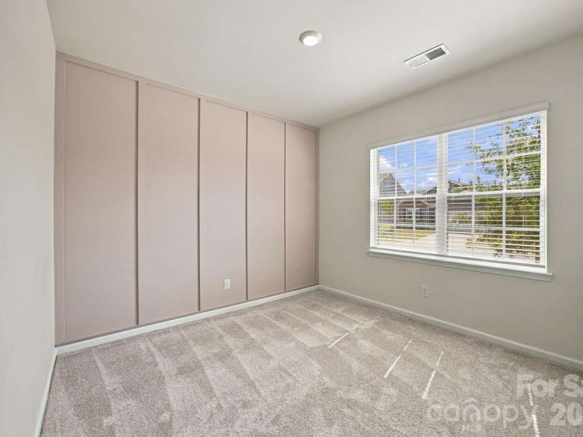 107 Meadow View Drive, Statesville, NC 28677.  MLS# CAR4429626, YatesRealty ID 53647. 