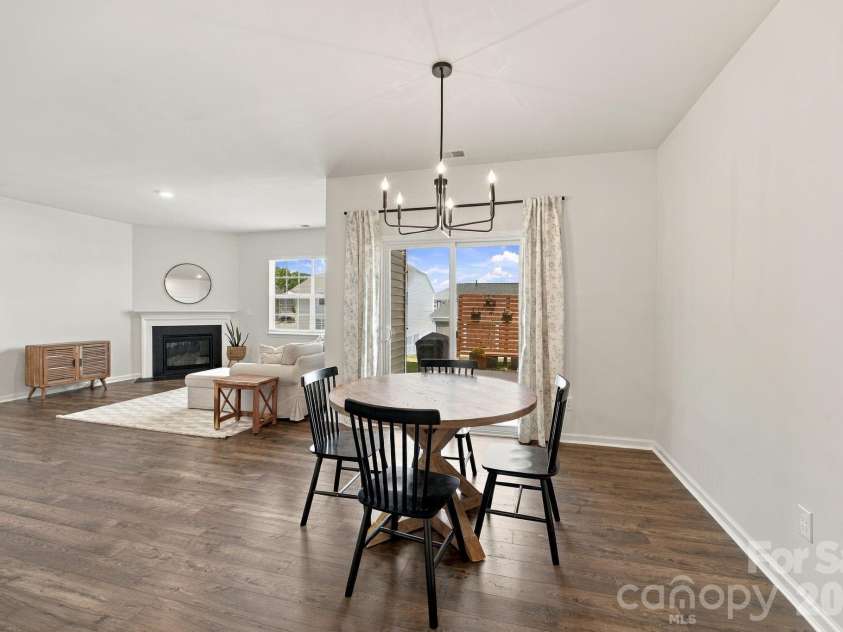 107 Meadow View Drive, Statesville, NC 28677.  MLS# CAR4429626, YatesRealty ID 53647. 