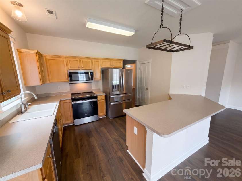 3926 Wilgrove Way Drive, Charlotte, NC 28213.  MLS# CAR4429675, YatesRealty ID 53648. 
