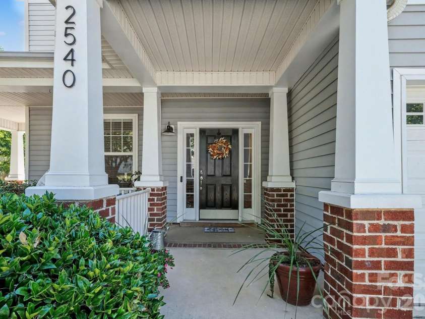 2540 Oakboro Lane, Charlotte, NC 28214.  MLS# CAR4428581, YatesRealty ID 53649. 