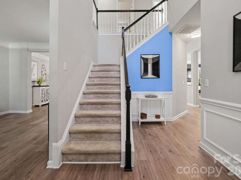 2540 Oakboro Lane, Charlotte, NC 28214.  MLS# CAR4428581, YatesRealty ID 53649. 