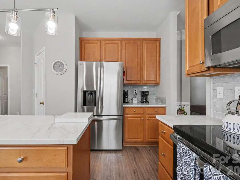 2540 Oakboro Lane, Charlotte, NC 28214.  MLS# CAR4428581, YatesRealty ID 53649. 
