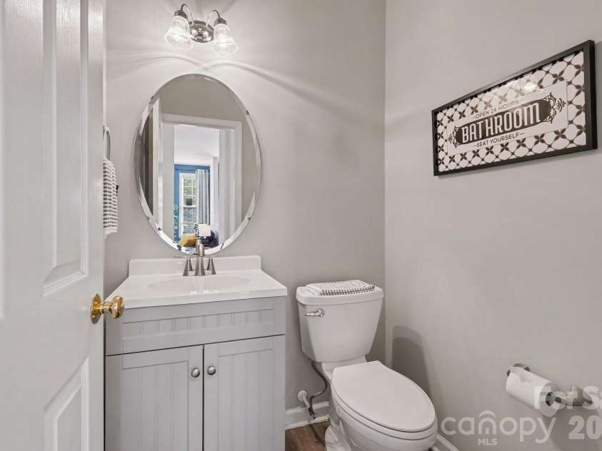 2540 Oakboro Lane, Charlotte, NC 28214.  MLS# CAR4428581, YatesRealty ID 53649. 