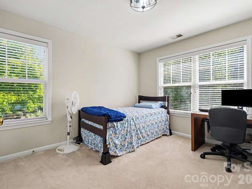 2540 Oakboro Lane, Charlotte, NC 28214.  MLS# CAR4428581, YatesRealty ID 53649. 