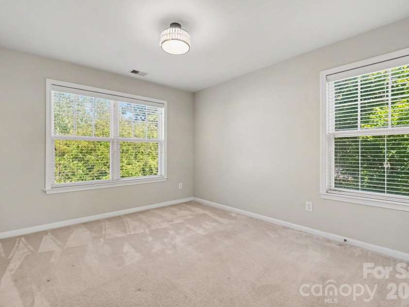 2540 Oakboro Lane, Charlotte, NC 28214.  MLS# CAR4428581, YatesRealty ID 53649. 