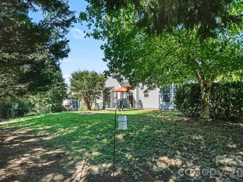 2540 Oakboro Lane, Charlotte, NC 28214.  MLS# CAR4428581, YatesRealty ID 53649. 