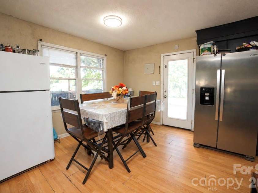712 Edgehill Drive, Monroe, NC 28110.  MLS# CAR4429680, YatesRealty ID 53650. 