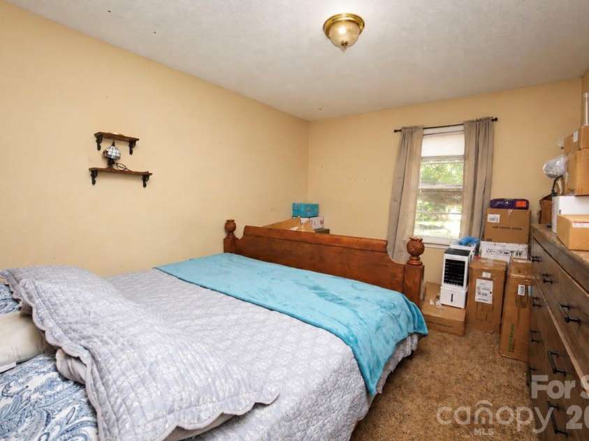 712 Edgehill Drive, Monroe, NC 28110.  MLS# CAR4429680, YatesRealty ID 53650. 