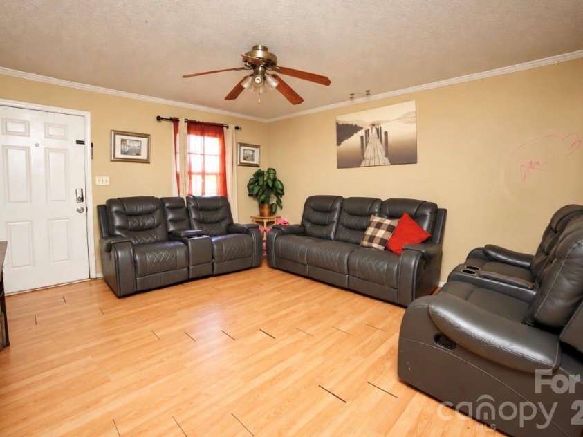712 Edgehill Drive, Monroe, NC 28110.  MLS# CAR4429680, YatesRealty ID 53650. 