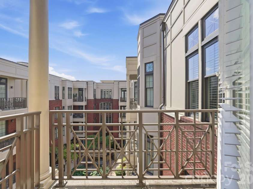 2810 Selwyn Avenue, Charlotte, NC 28209.  MLS# CAR4429543, YatesRealty ID 53652. Balcony