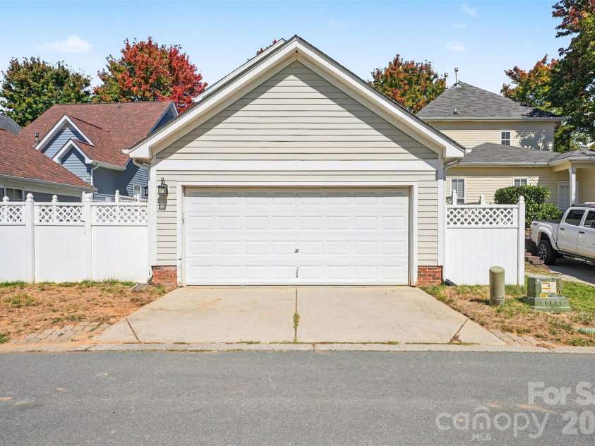 16526 Spruell Street, Huntersville, NC 28078.  MLS# CAR4426564, YatesRealty ID 53655. 